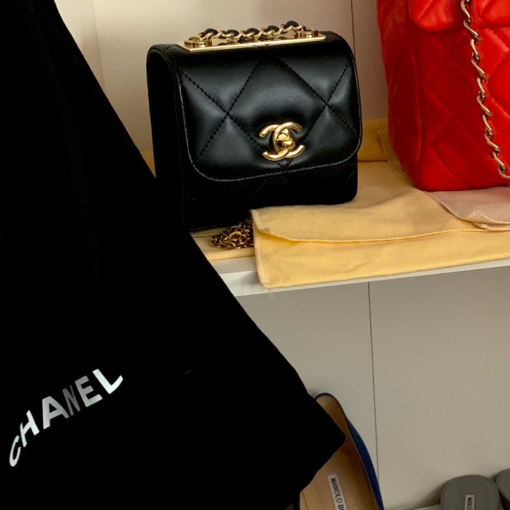 ****SOLD**** Chanel mini trendy CC